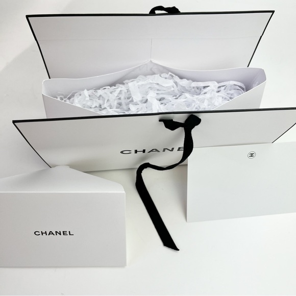 CHANEL Gift Packaging - Box Notecard Envelope NEW - Picture 3 of 16